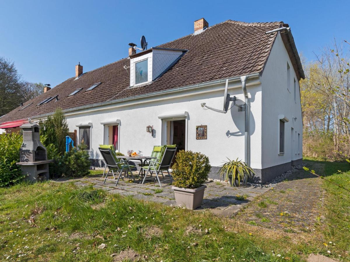Elegant Apartment With Garden In Gingst Exterior foto